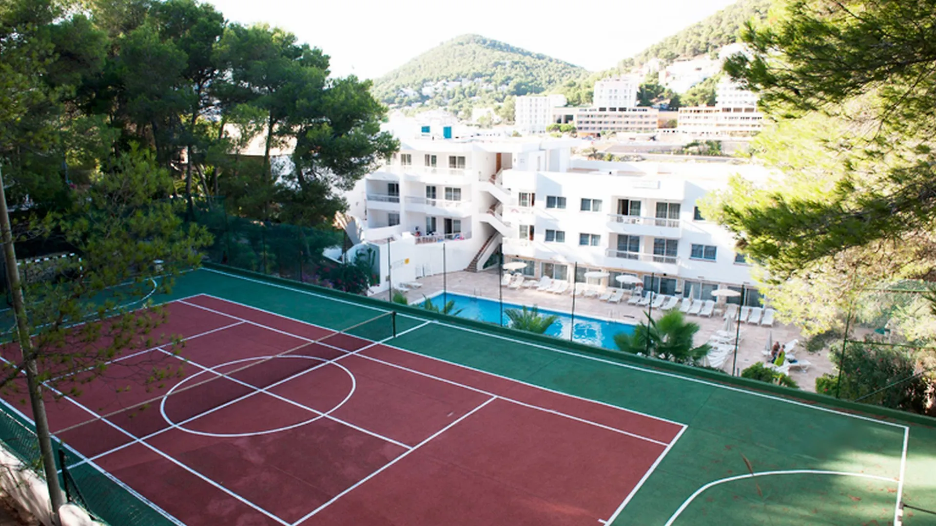 埃尔本纳尔公寓 卡拉隆加 公寓式酒店